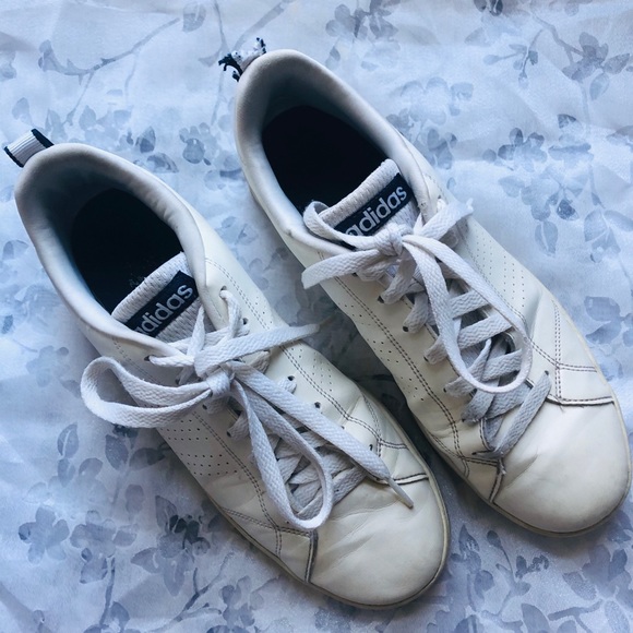 adidas tennis shoes classic